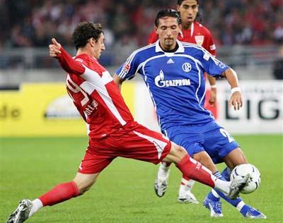 中国足球发 中国足球发